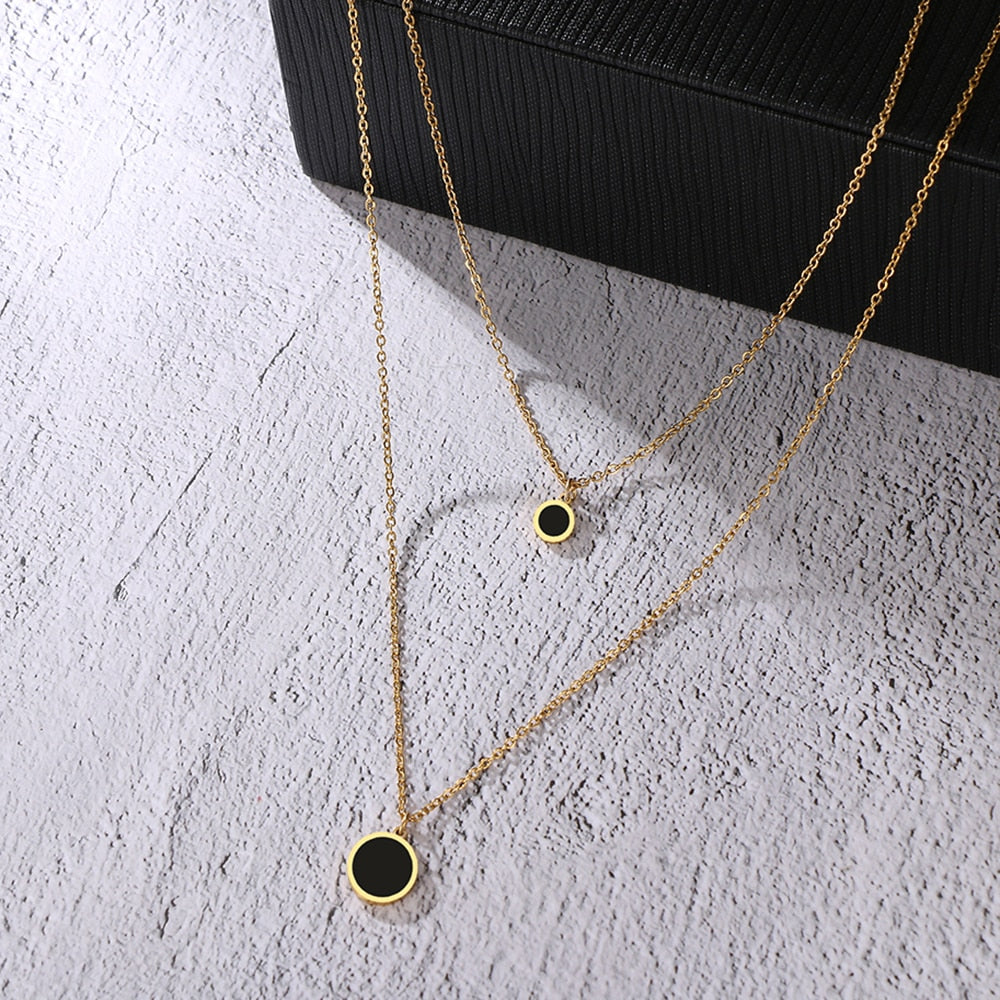 Colar Duas Voltas Pingente em Acryl Folheado a Ouro ou Prata