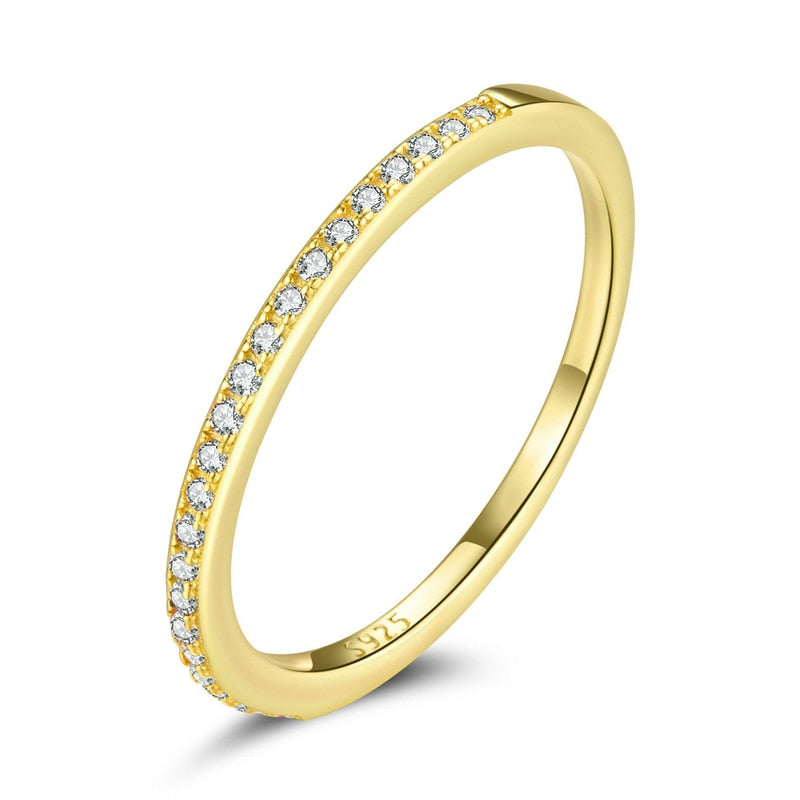 Vergoldeter Ring mit Zirkonia
