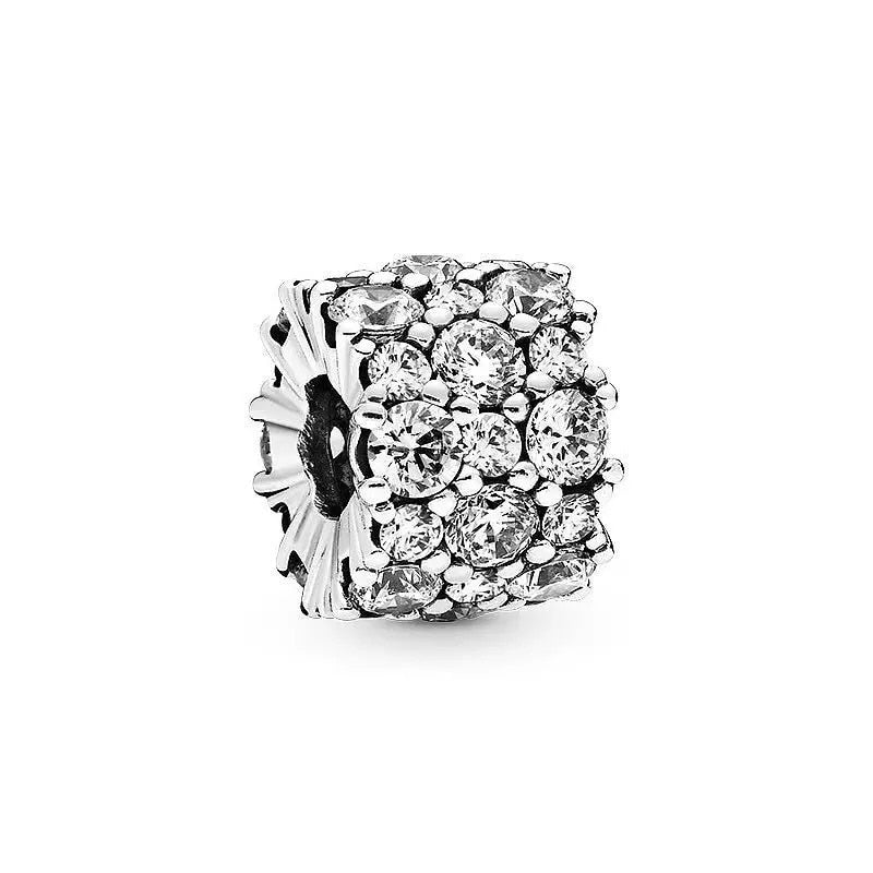 Zeitloser Charm aus Sterlingsilber mit klarem Zirkonia