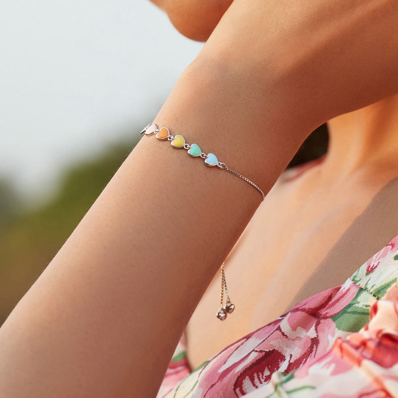 Pulseira Love in Prata 925 mit harzigen Herzen
