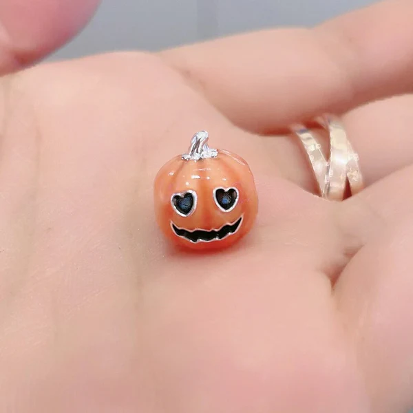 Halloween Glow-in-the-dark Spooky Pumpkin Charm